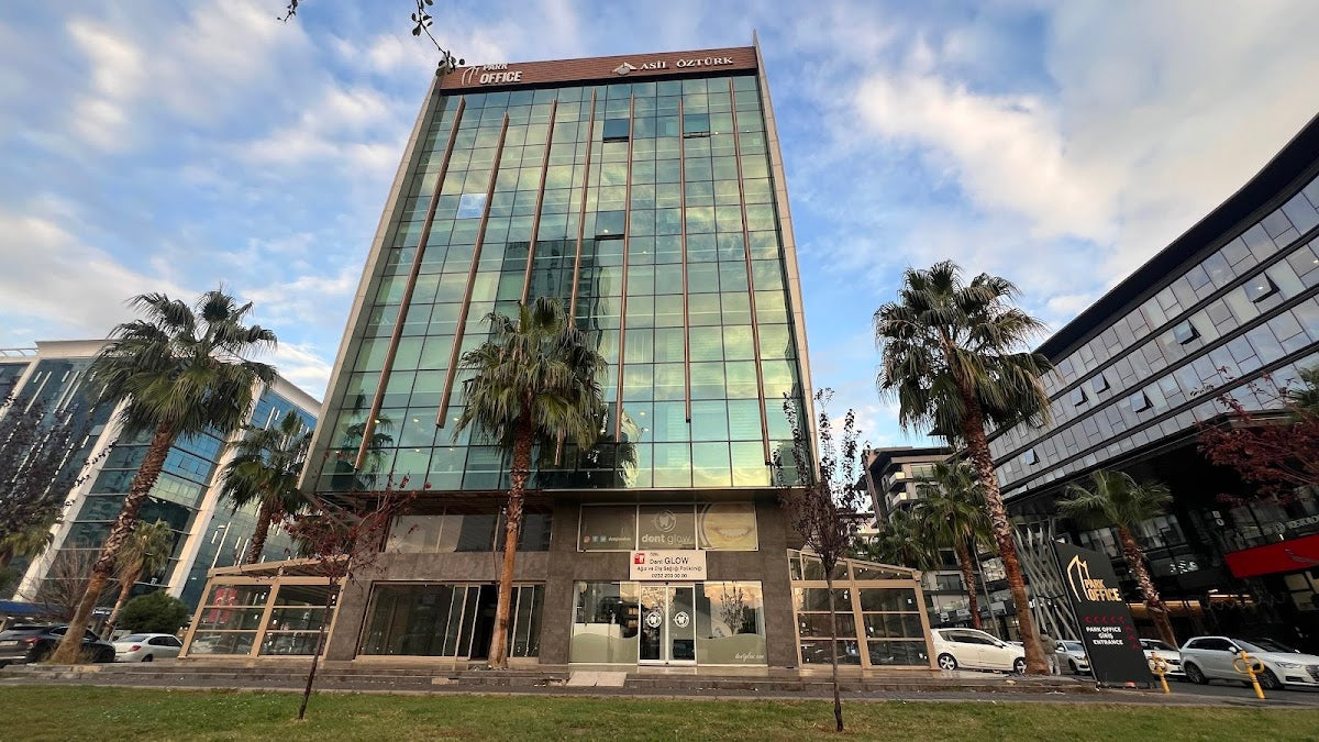 Dent GLOW Clinic⎮İmplant Diş⎮Kozmetik Diş⎮Diş Kaplama⎮İzmir, Bayraklı Diş Kliniği, Diş Hekimi Dt.Dr.Gürkan Metin — Dr.Visor photo 3