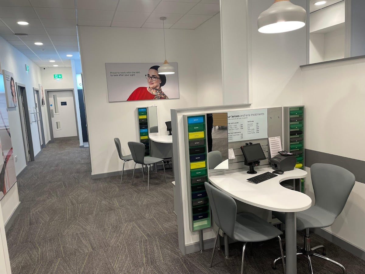 Specsavers Opticians and Audiologists Edinburgh - Nicolson Street — Dr.Visor photo 3