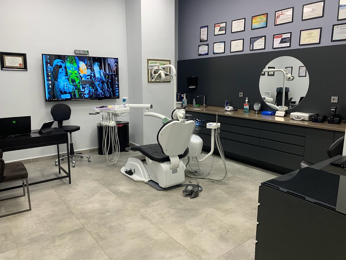 Eon Dental Ağız ve Diş Sağlığı Polikliniği - Bursa İmplant Tedavisi, Lamine , Zirkonyum, Gülüş Tasarımı — Dr.Visor photo 5