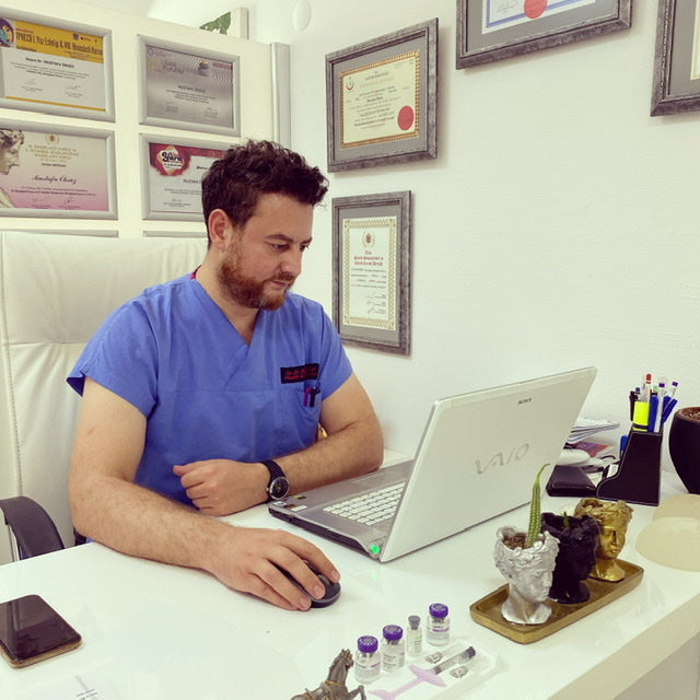 Op. Dr. Mustafa Öksüz İzmir Estetik ve Plastik Cerrahi Meme Estetiği Botox Filler Burun Estetiği Dudak Dolgusu — Dr.Visor photo 3