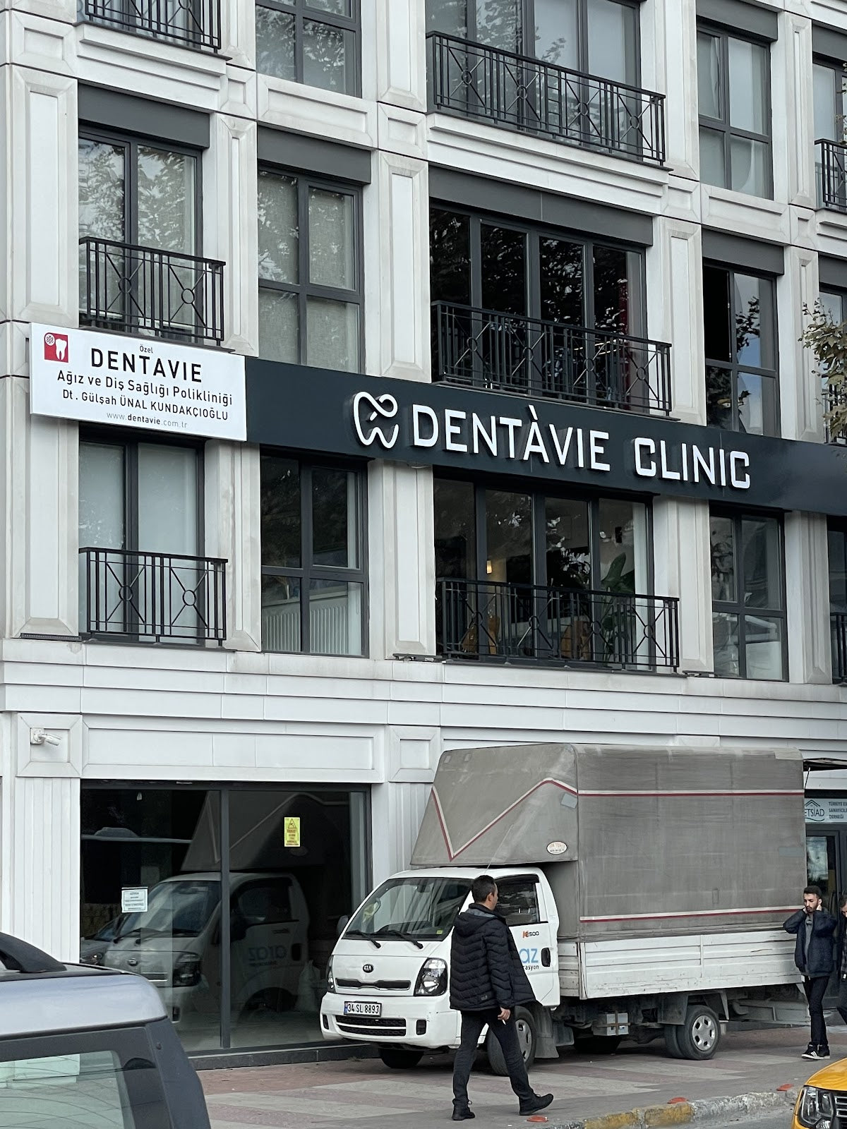 İstanbul Dental Clinic Turkey | Dentist | İmplant | Crowns | Veneers — Dr.Visor photo 2