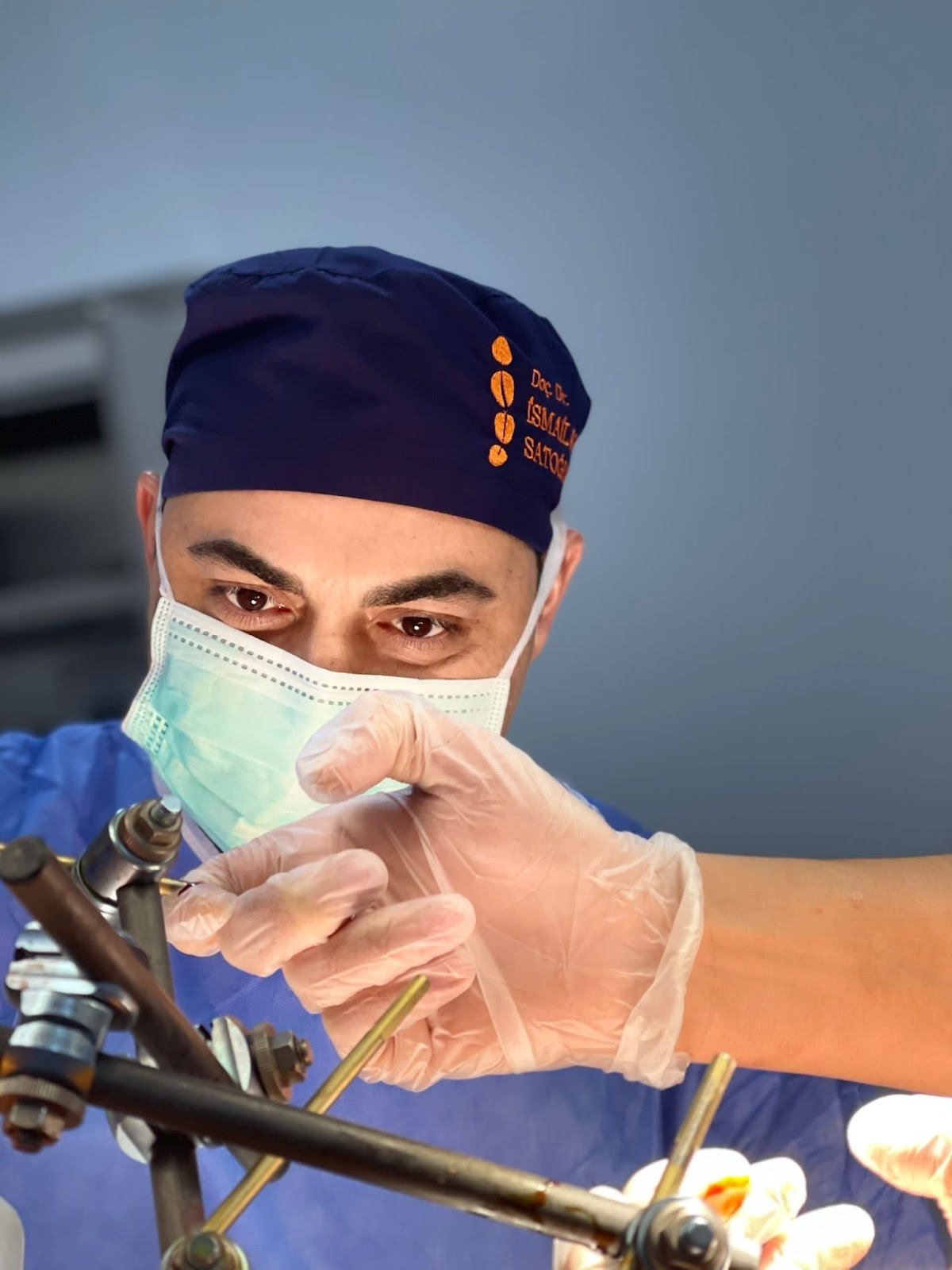 Doç. Dr. İsmail Safa Satoğlu | Ortopedi ve Travmatoloji Doktoru İzmir | Omurga Cerrahisi, Travma Cerrahisi, Çocuk Ortopedisi — Dr.Visor photo 4