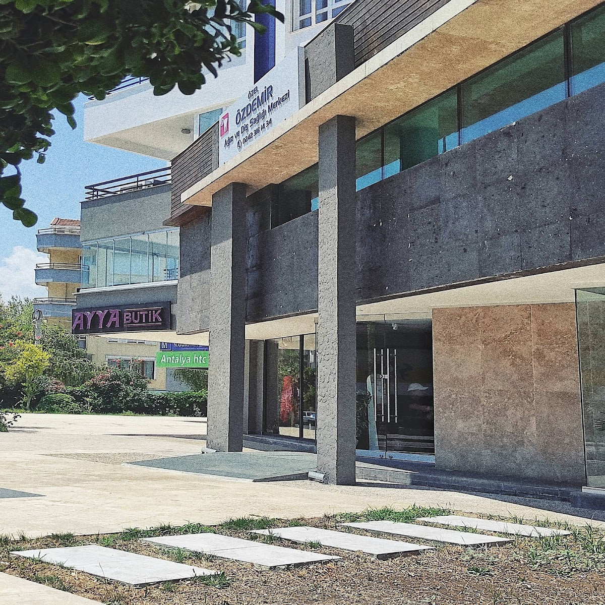 Özdemir Dental Center Antalya — Dr.Visor photo 5