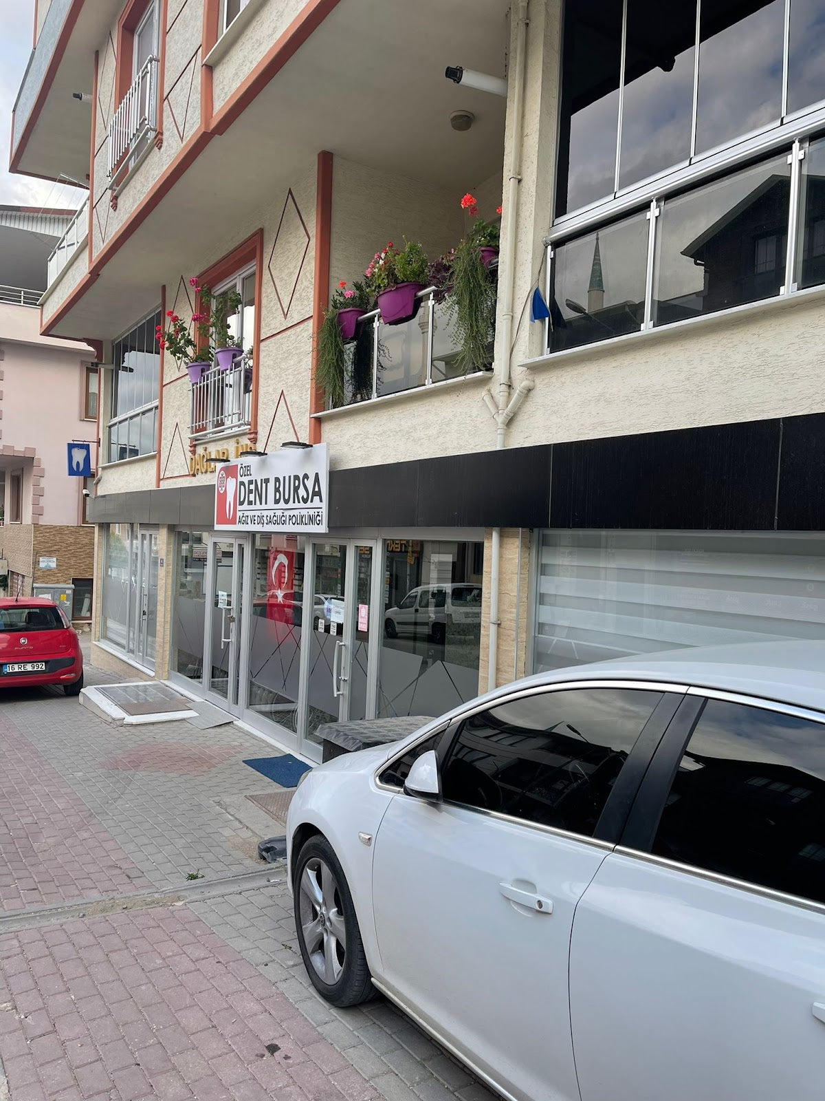 Özel Dent Bursa Ağız ve Diş Sağlığı Polikliniği — Dr.Visor photo 3