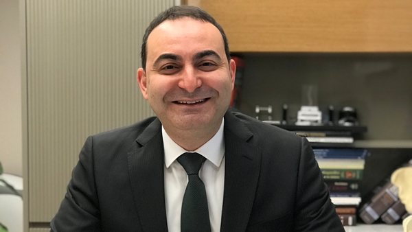 Doç. Dr. İsmail Safa Satoğlu | Ortopedi ve Travmatoloji Doktoru İzmir | Omurga Cerrahisi, Travma Cerrahisi, Çocuk Ortopedisi