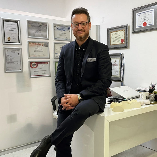 Op. Dr. Mustafa Öksüz İzmir Estetik ve Plastik Cerrahi Meme Estetiği Botox Filler Burun Estetiği Dudak Dolgusu